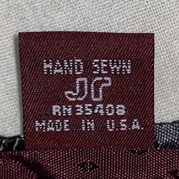 Michael Jacobs Collection Neck Tie Black Gray Geometric Silk USA 62x3.75 Suit - Picture 6 of 9